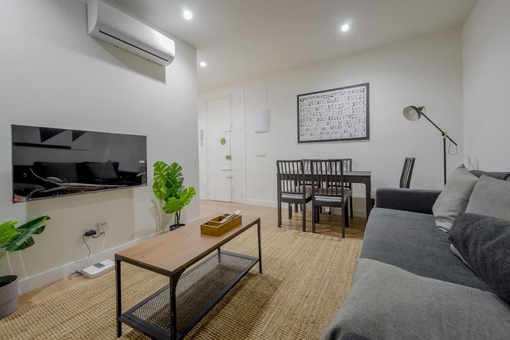 Cozy Apt Para 6Pax A Escasos Metros Del Retiro マドリード エクステリア 写真